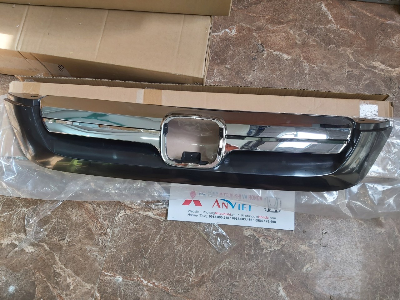 Mặt ca lăng xe honda CRV 2009-2011